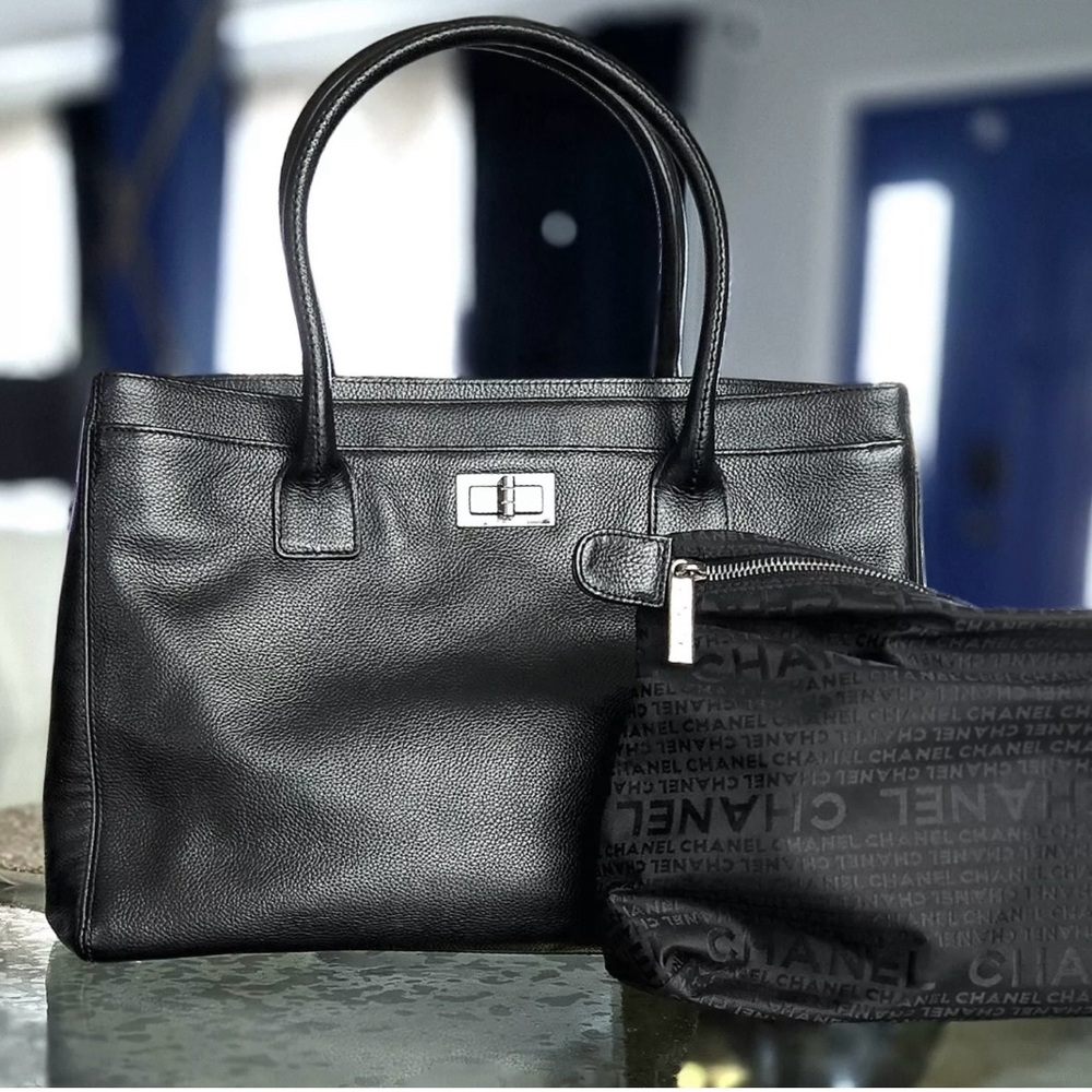 AUTHENTIC Chanel Reissue 2.55
Large Black Pebble Leather Tote Bag